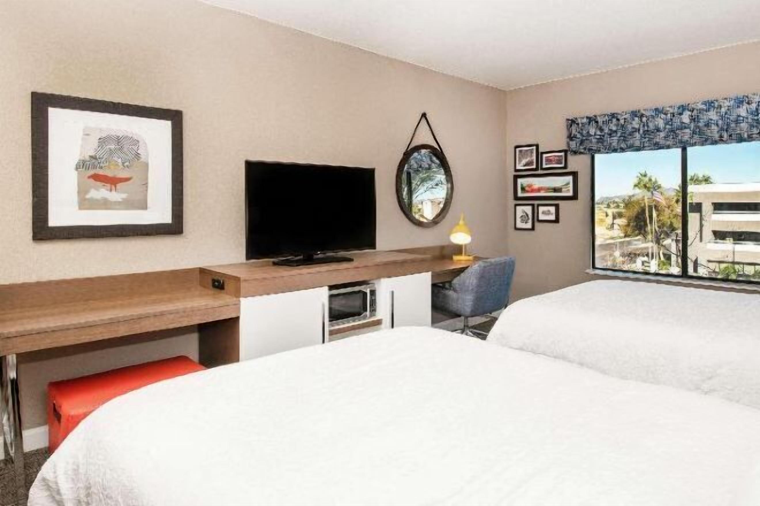 Ropa de cama de alta calidad, cubrecamas y escritorio 