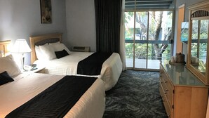 Habitación ejecutiva doble, 2 camas de matrimonio, cocina básica