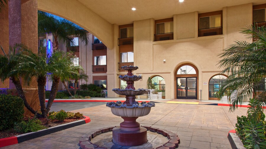 Holiday Inn Express Temecula by IHG