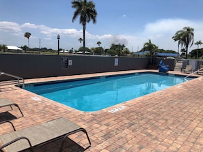 Piscine extérieure