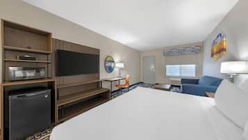 Habitación estándar, 1 cama de matrimonio grande, no fumadores, microondas | Ropa de cama de alta calidad, caja fuerte, mobiliario individual