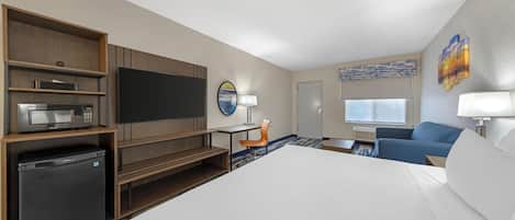 Standard Room, 1 King Bed, Non Smoking, Microwave | Premium bedding, in-room safe, individually furnished, desk
