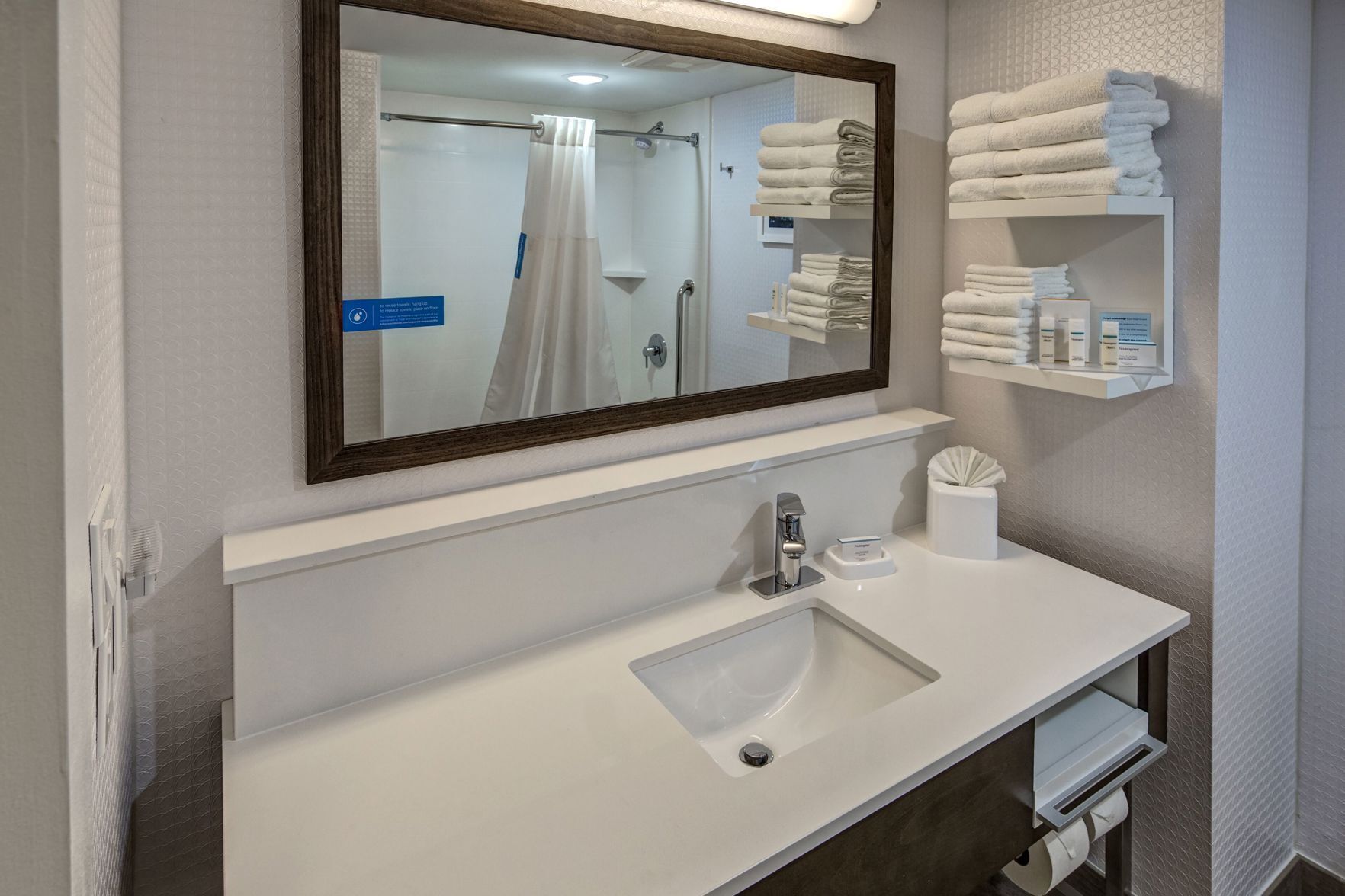 Bathroom | Hair dryer, towels