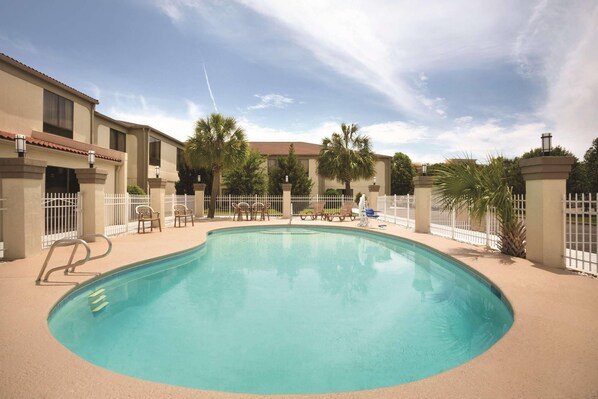 Pool - Park Inn by Radisson Albany, GA (Albany)