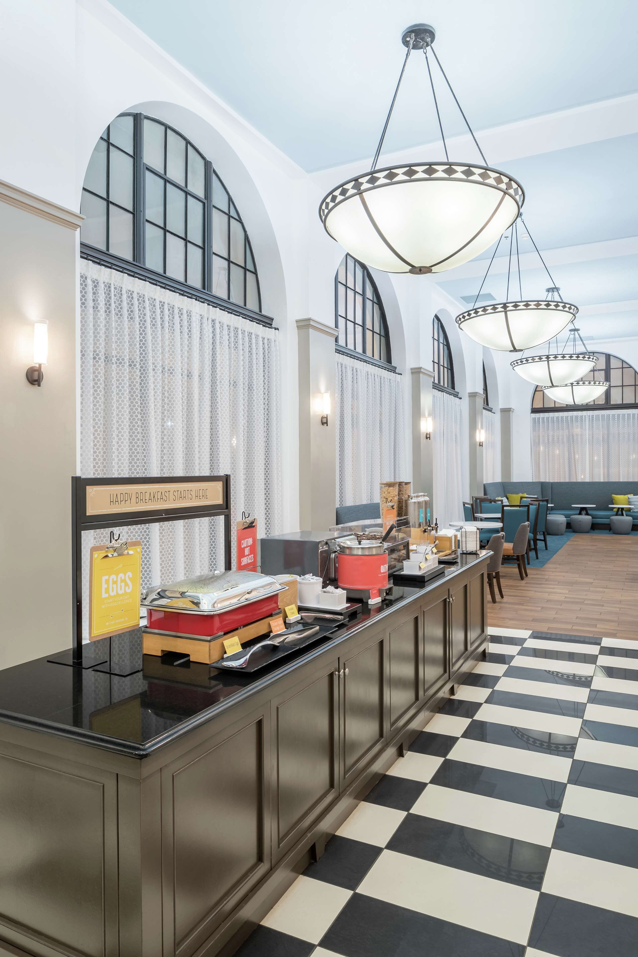 free daily continental breakfast