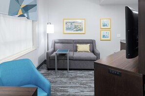 Premium bedding, in-room safe, iron/ironing board, free cots/infant beds