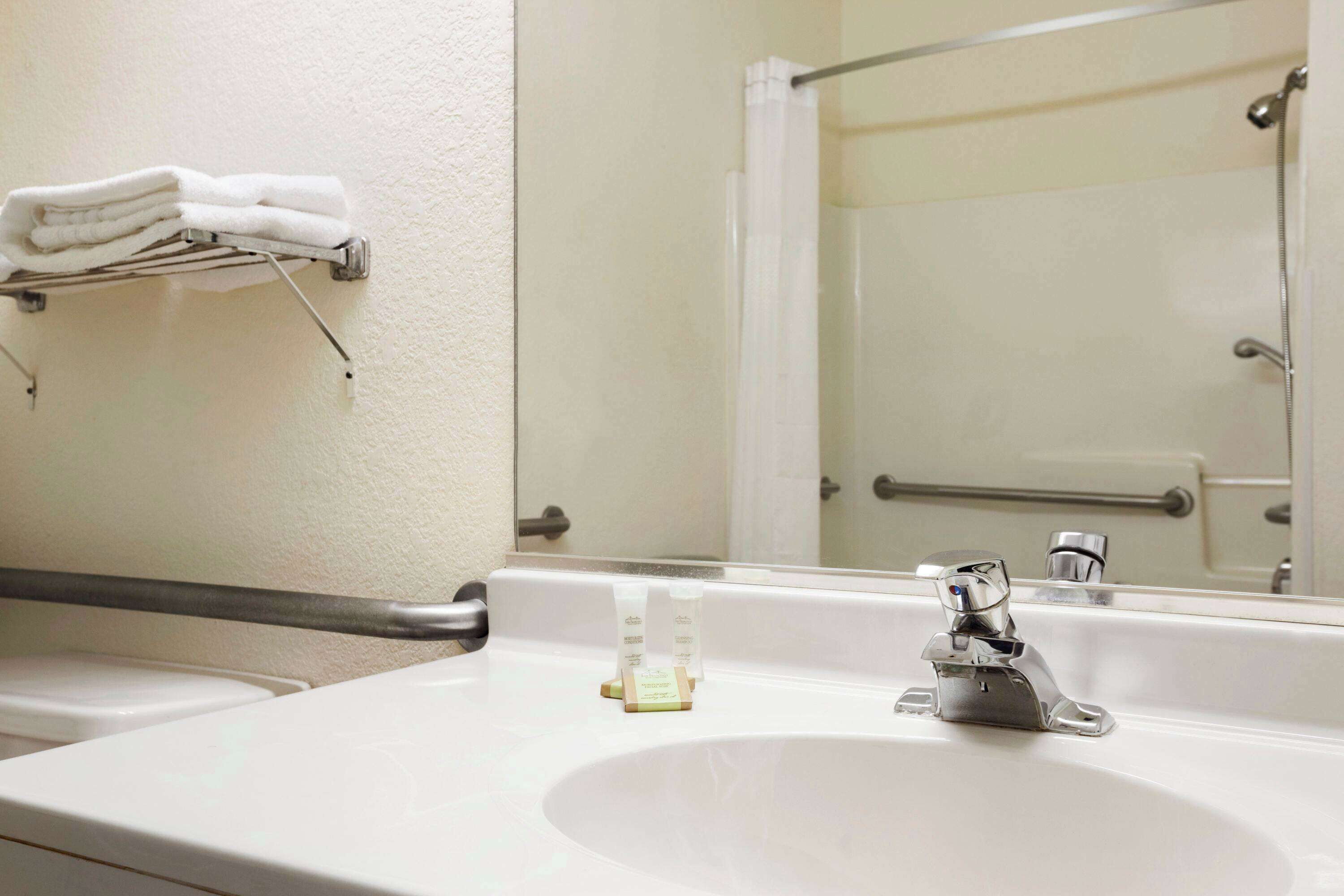 Foto - Super 8 by Wyndham Aurora/Naperville Area