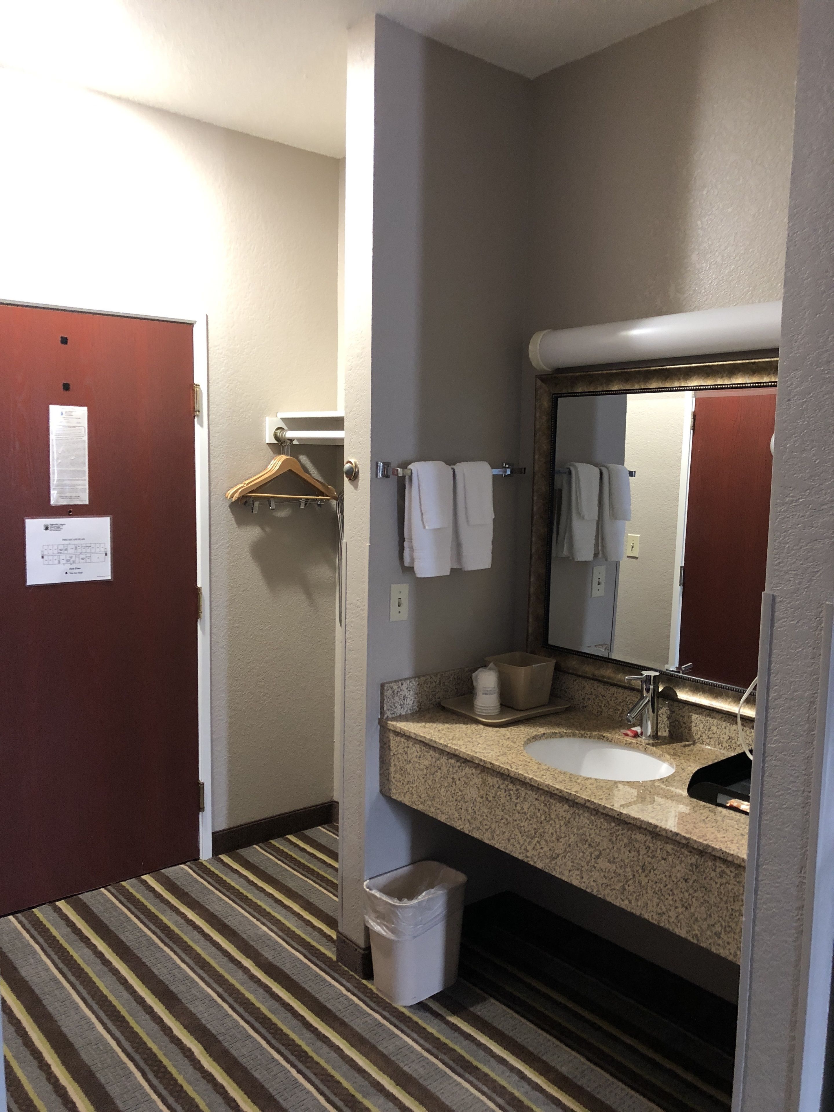 Foto - Super 8 by Wyndham Aurora/Naperville Area