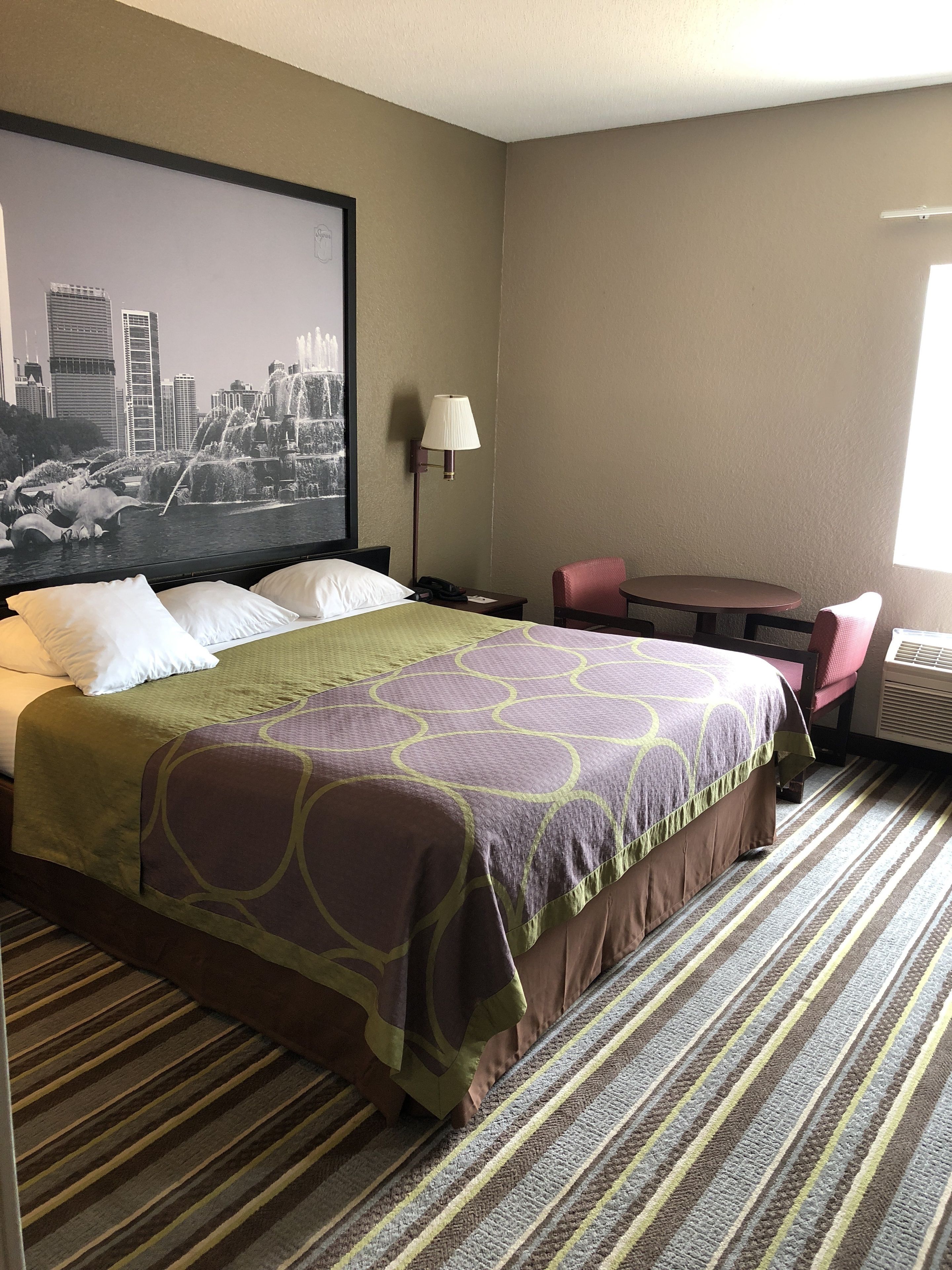 Foto - Super 8 by Wyndham Aurora/Naperville Area