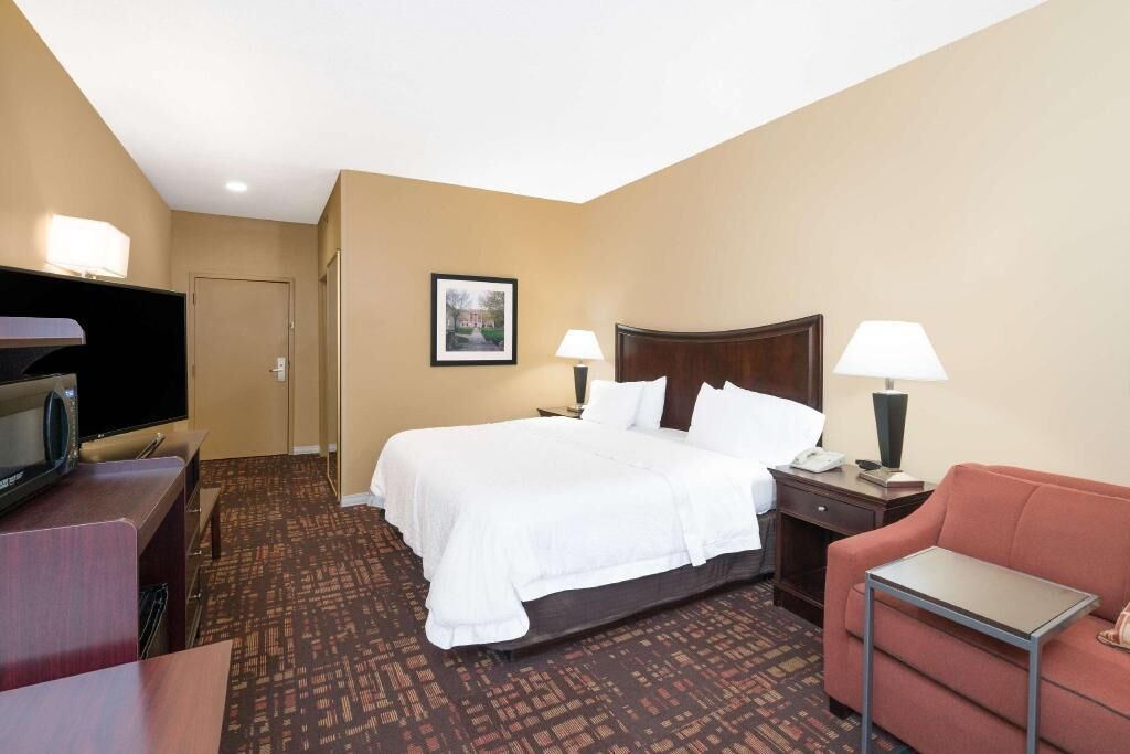 Premium bedding, pillowtop beds, desk, blackout drapes