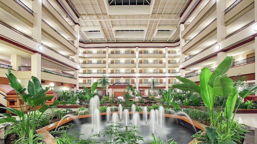 Embassy Suites by Hilton Lexington/UK Coldstream
