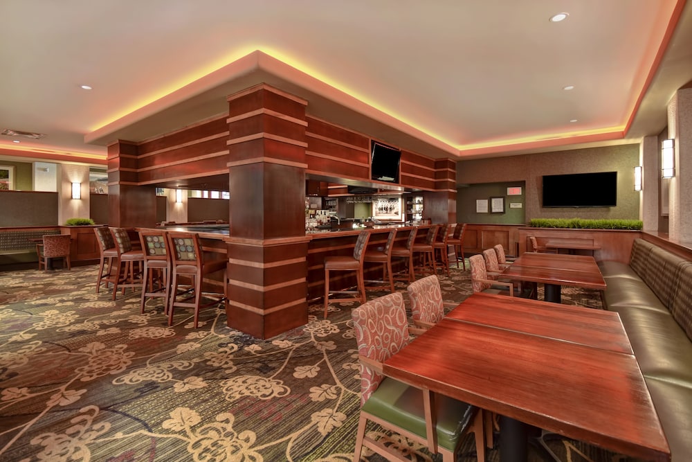 Embassy Suites by Hilton Lexington/UK Coldstream photo 8