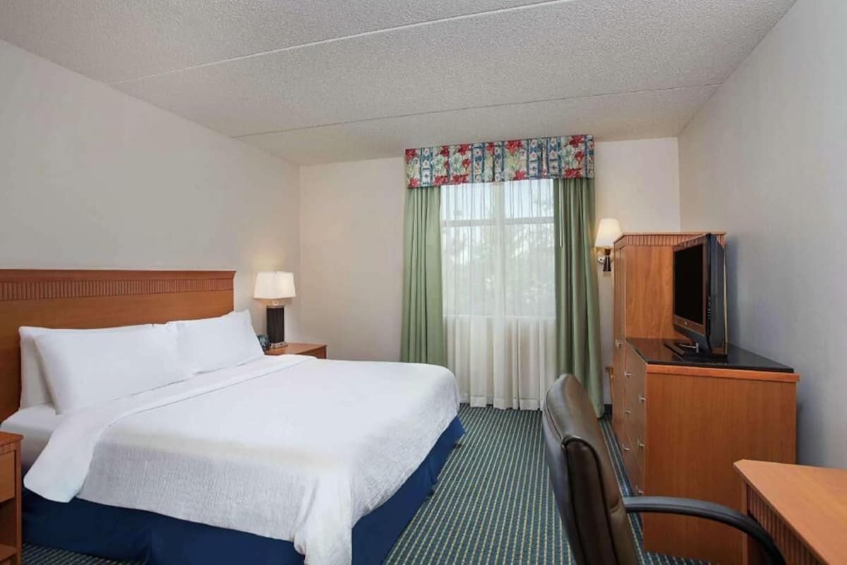 Premium bedding, down duvets, pillow-top beds, in-room safe