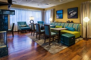 Lobby lounge - Hampton Inn Somerset (Somerset)