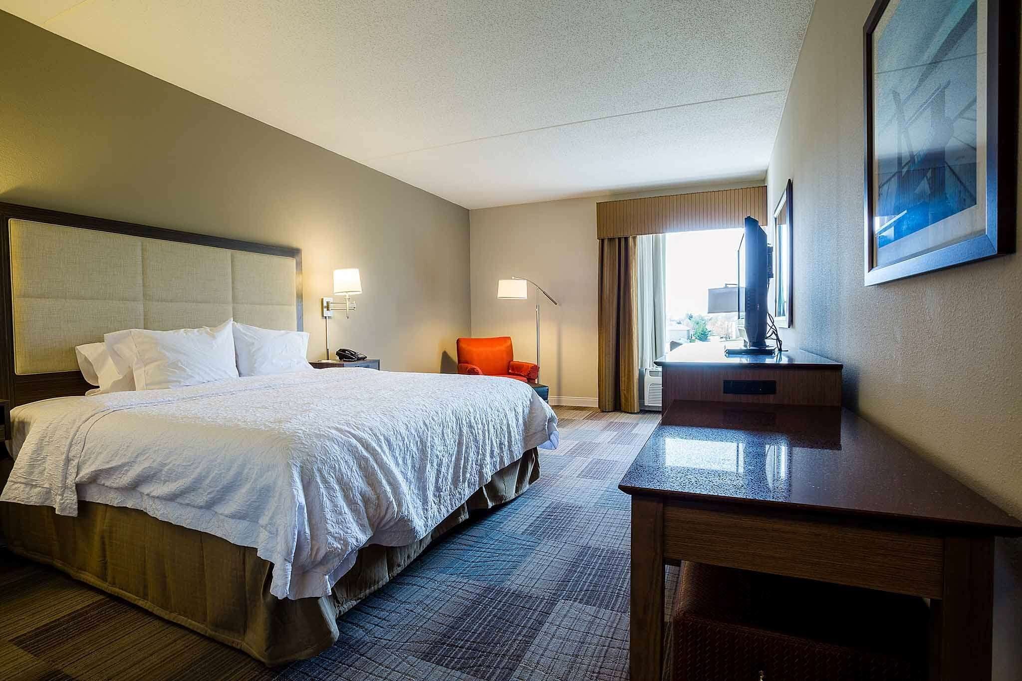 room, 1 king bed, non smoking | 1 bedroom, blackout curtains, soundproofing, iron/ironing board