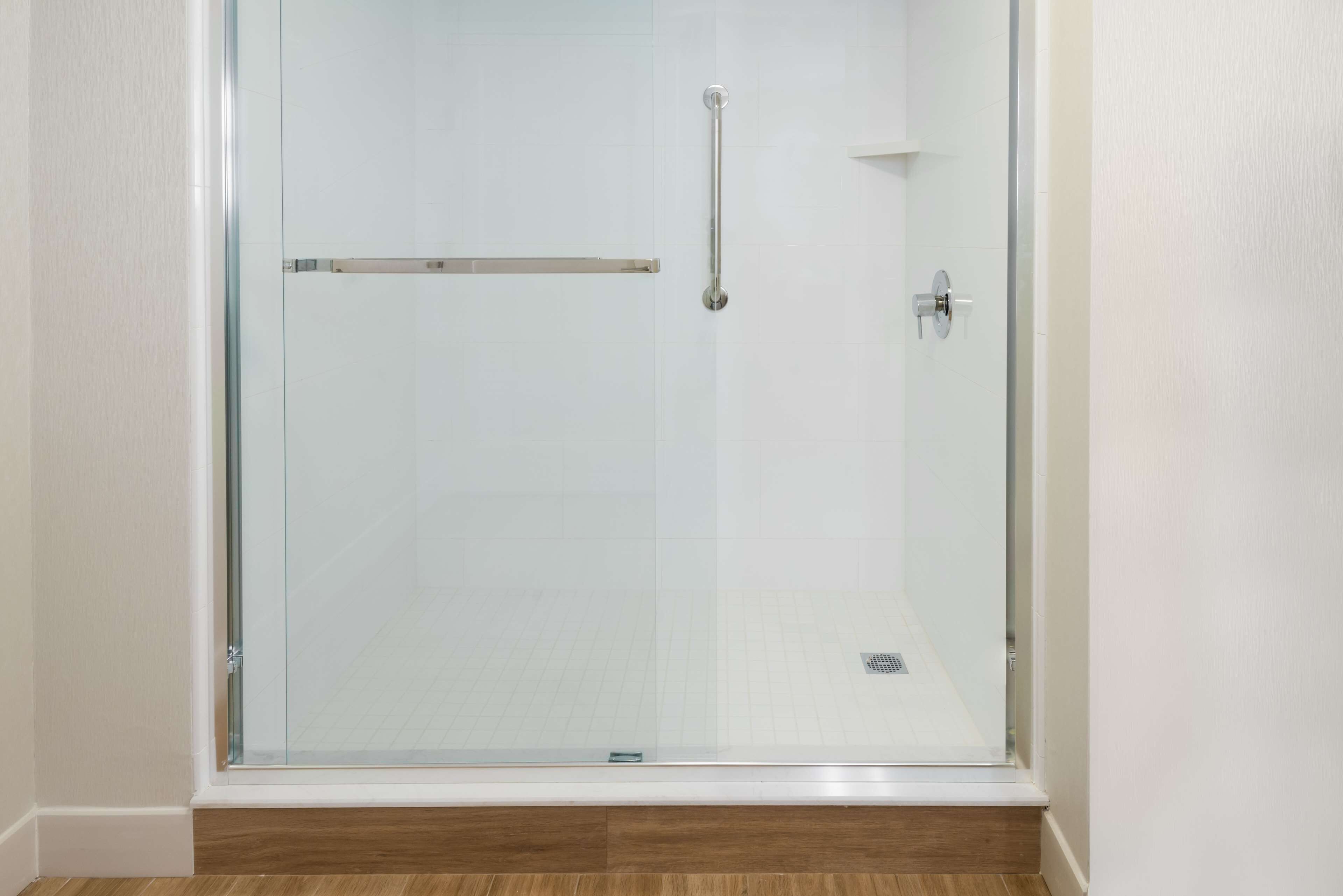room, 1 king bed (walk-in shower) | bathroom shower