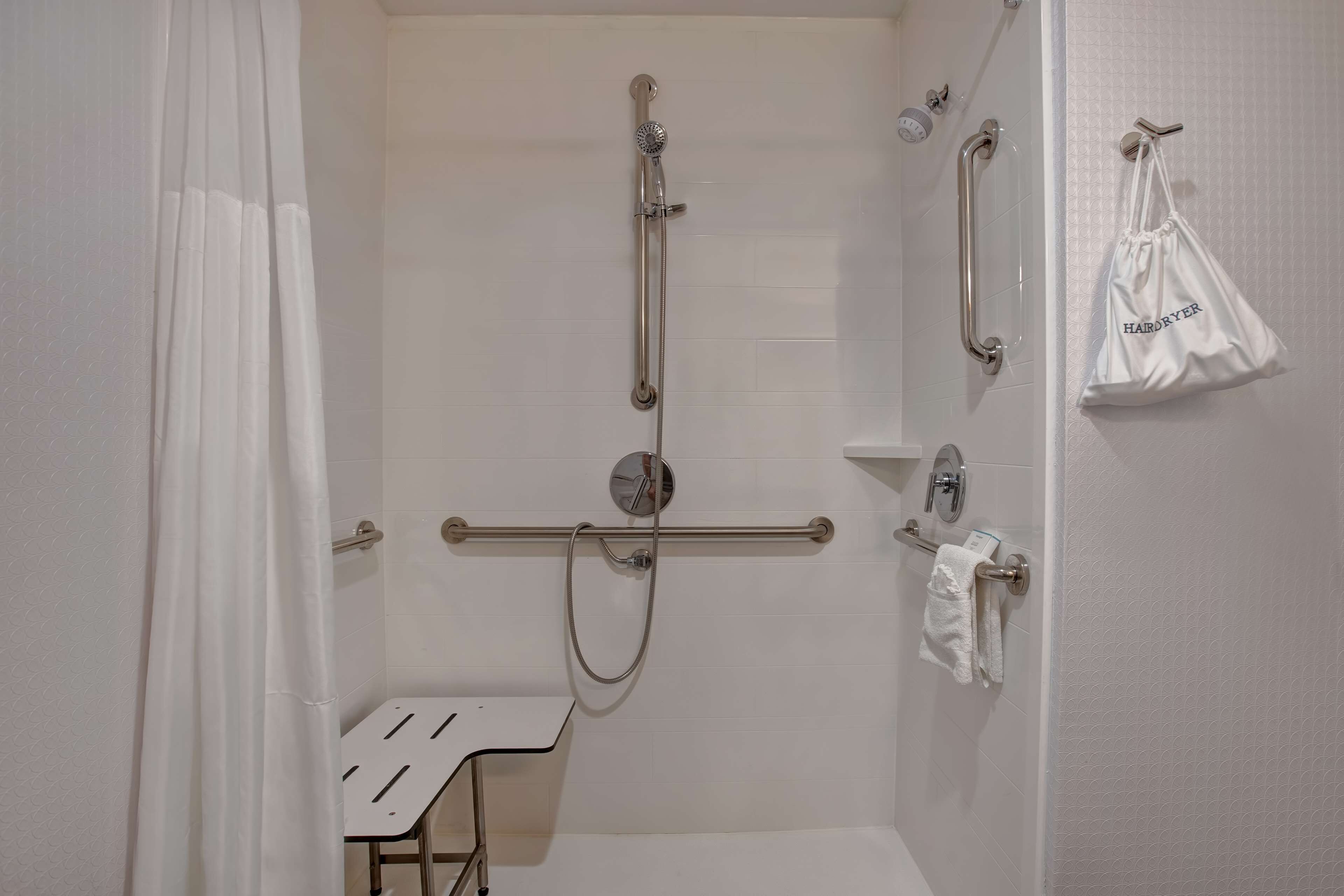 room, accessible, non smoking | bathroom | bathtub, hair dryer, towels