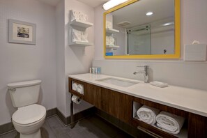 Estudio, mat. grande, sofá cama, no fum. | Baño | Tina, secadora de cabello, toallas 