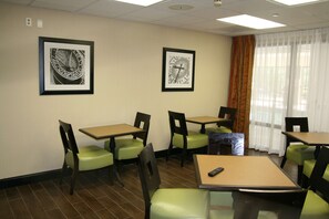 Reception - Hampton Inn Olive Branch (Olive Branch)