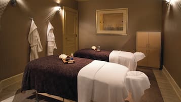 Sale per trattamenti di coppia, sauna, vasca idromassaggio, bagno turco