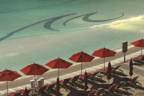 3 outdoor pools, a heated pool, pool cabanas (surcharge), pool loungers