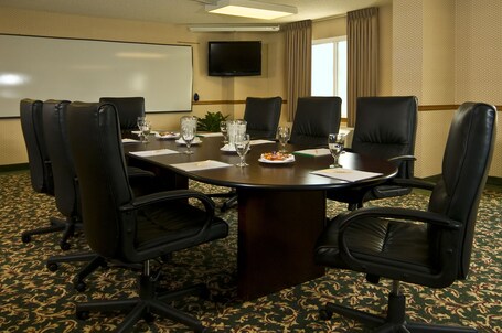 Meadowlands Plaza Hotel - Image 30
