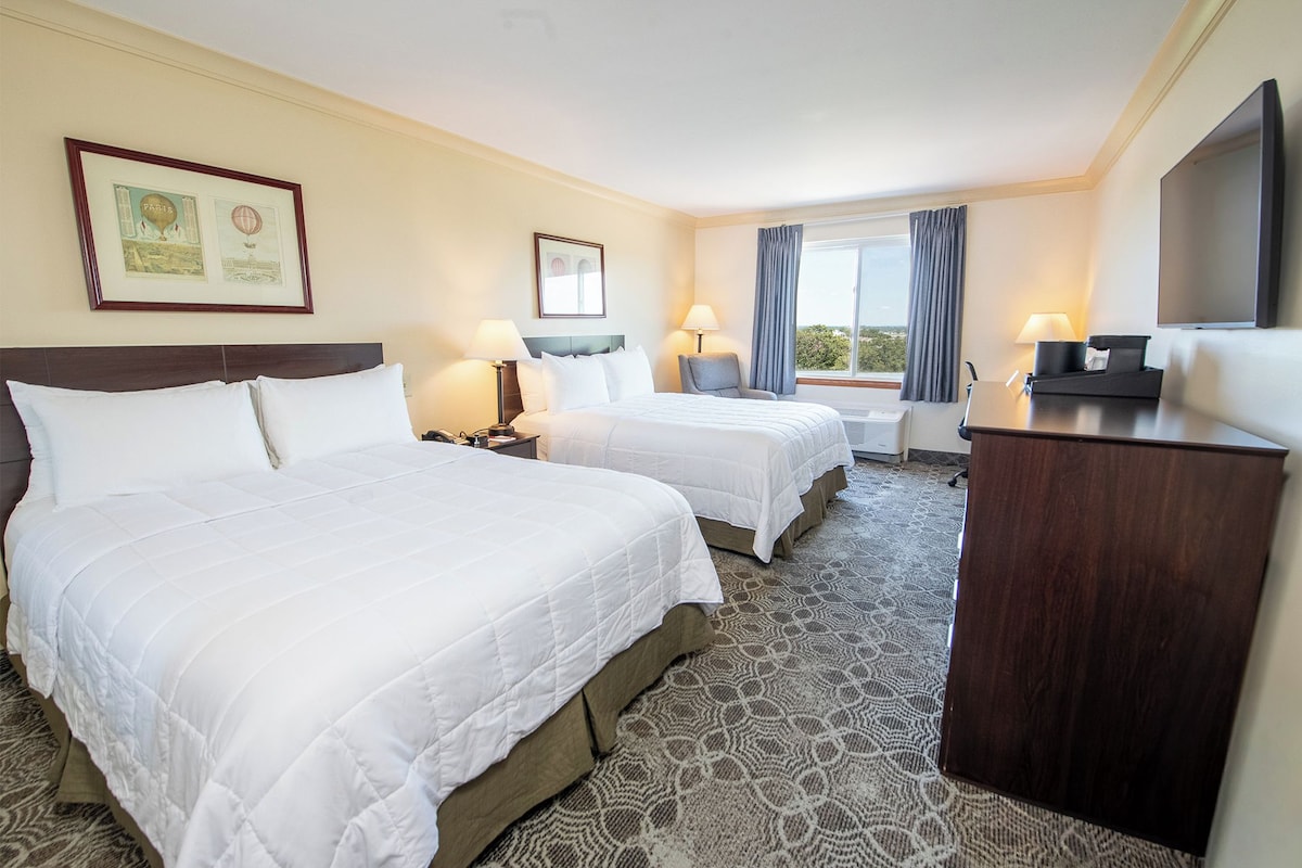 Standard Room, 2 Queen Beds | In-room safe, desk, blackout curtains, soundproofing