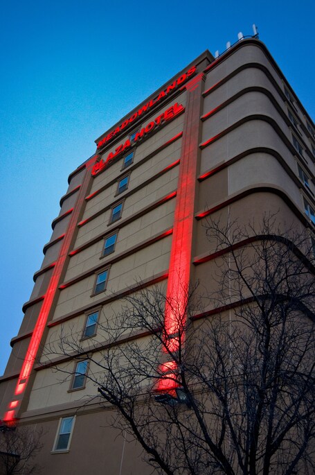Meadowlands Plaza Hotel - Image 41