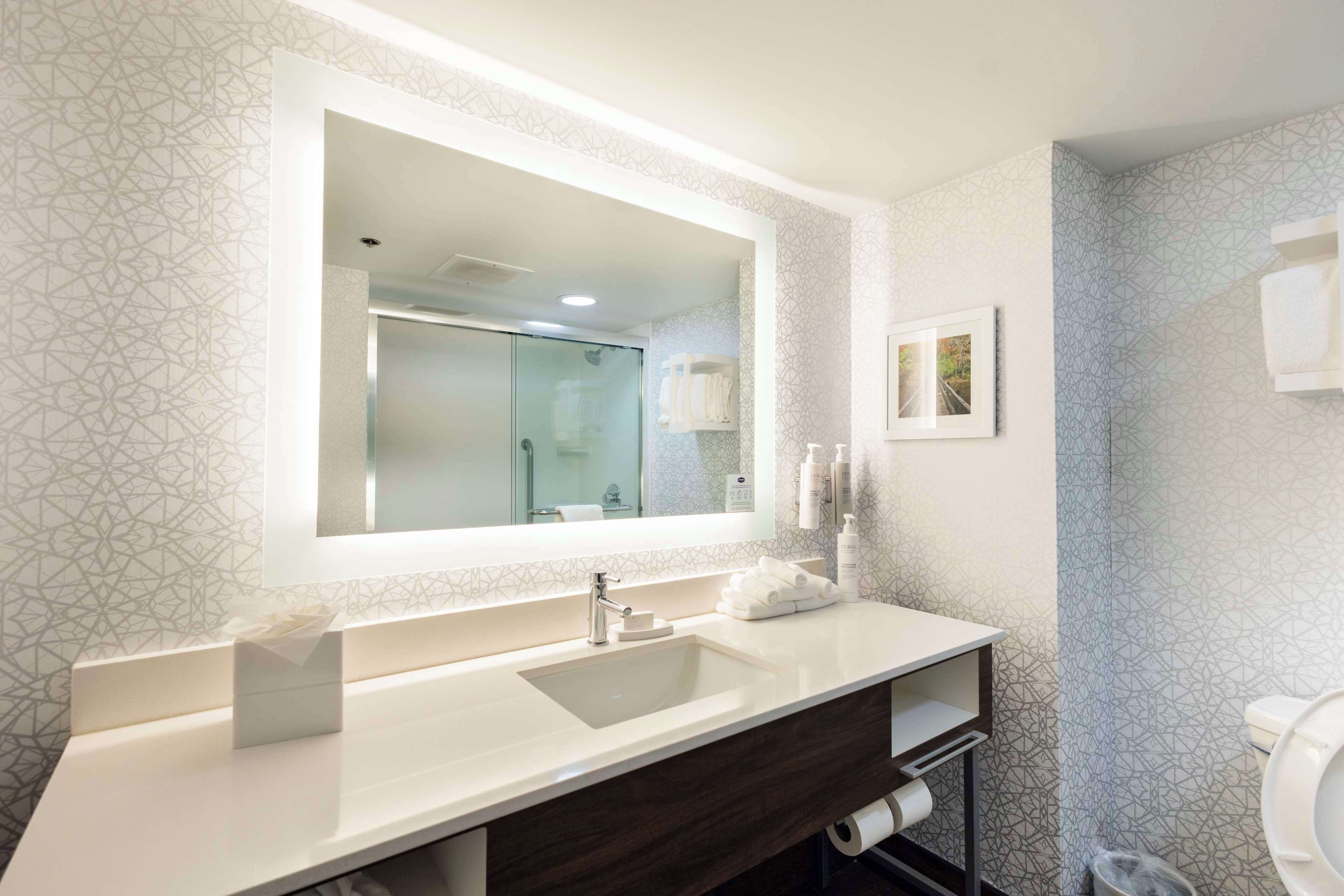 one king study sofabed non smoking | in-room safe, desk, iron/ironing board, free cots/infant beds