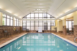 Piscine intérieure