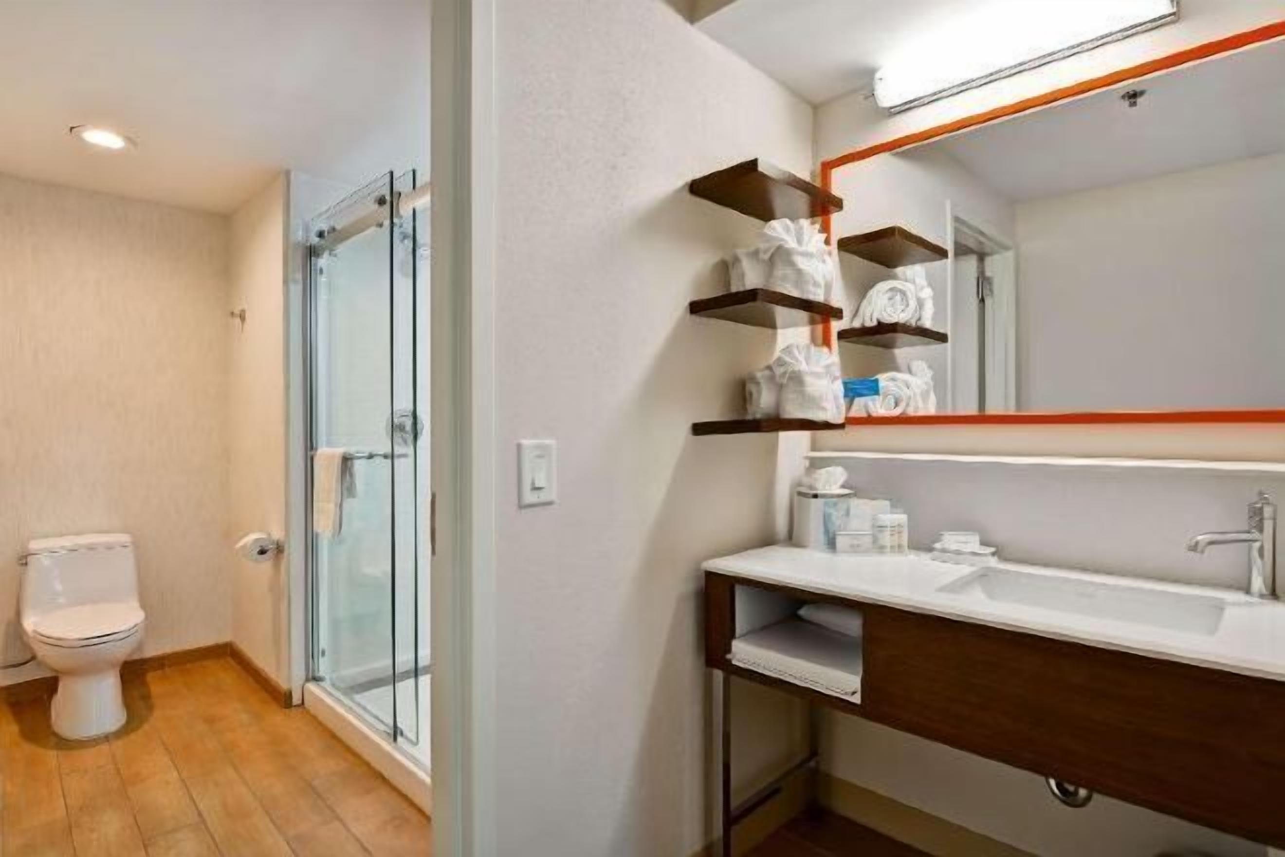 Bathroom | Free toiletries, hair dryer, towels, soap