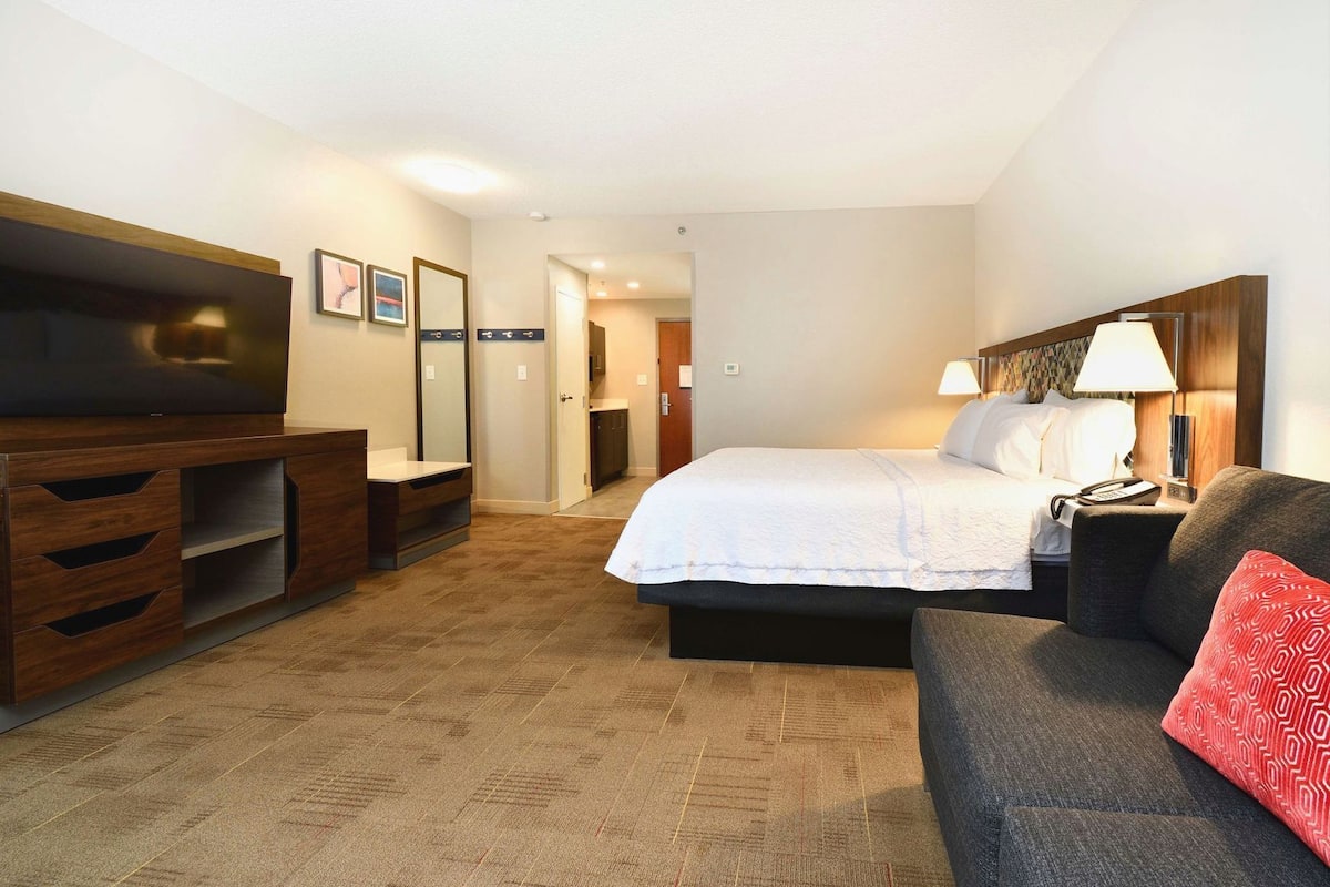 Iron/ironing board, cribs (free), rollaway beds (free), WiFi (free)
