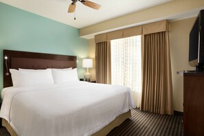 Premium bedding, in-room safe, iron/ironing board, free cots/infant beds
