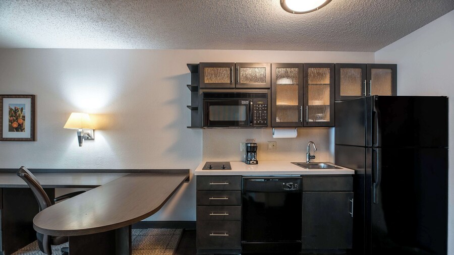 Sonesta Simply Suites Dallas Richardson