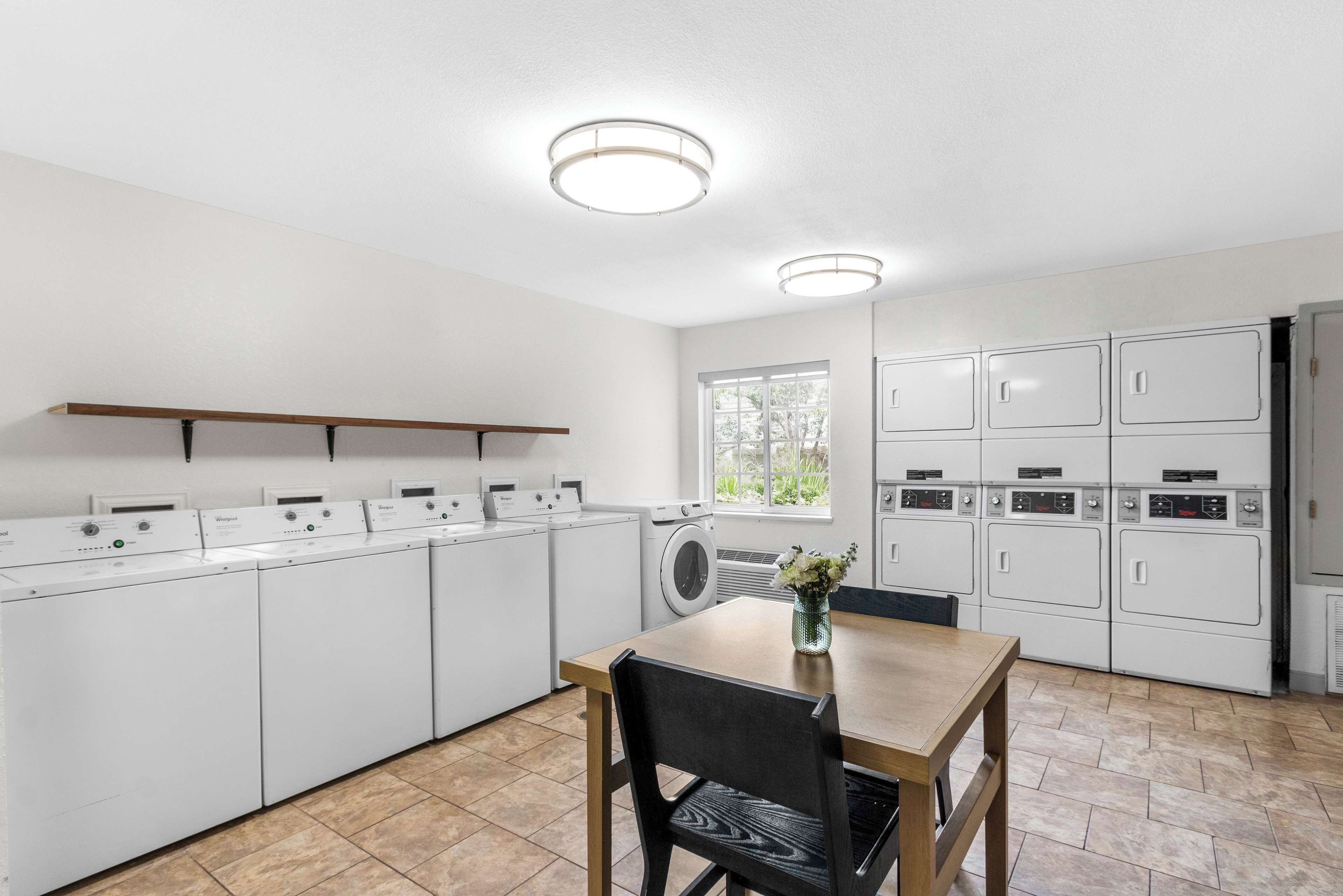 Photo - Sonesta Simply Suites Austin South