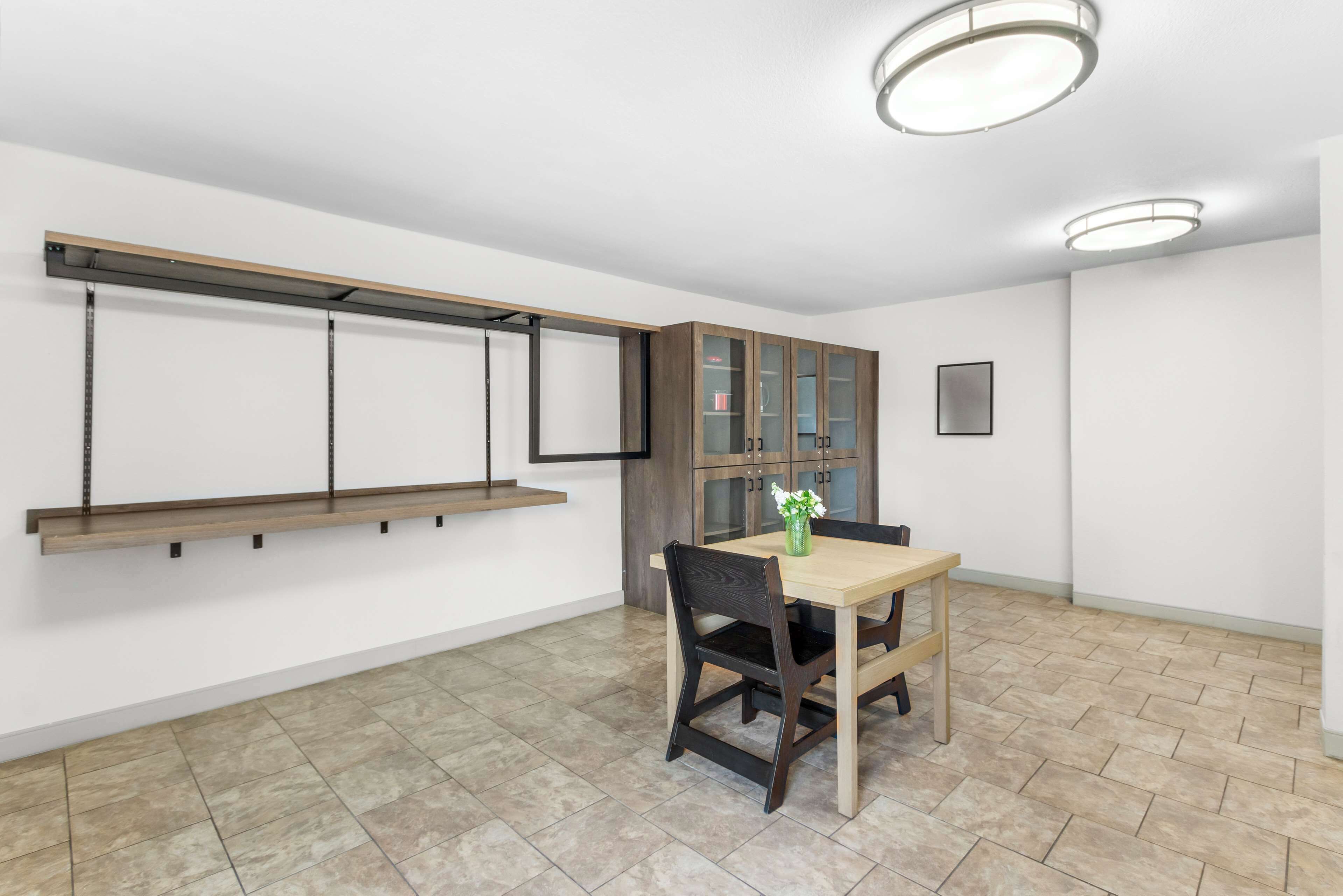 Photo - Sonesta Simply Suites Austin South