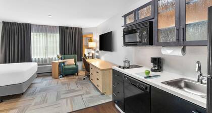 Sonesta Simply Suites Austin South