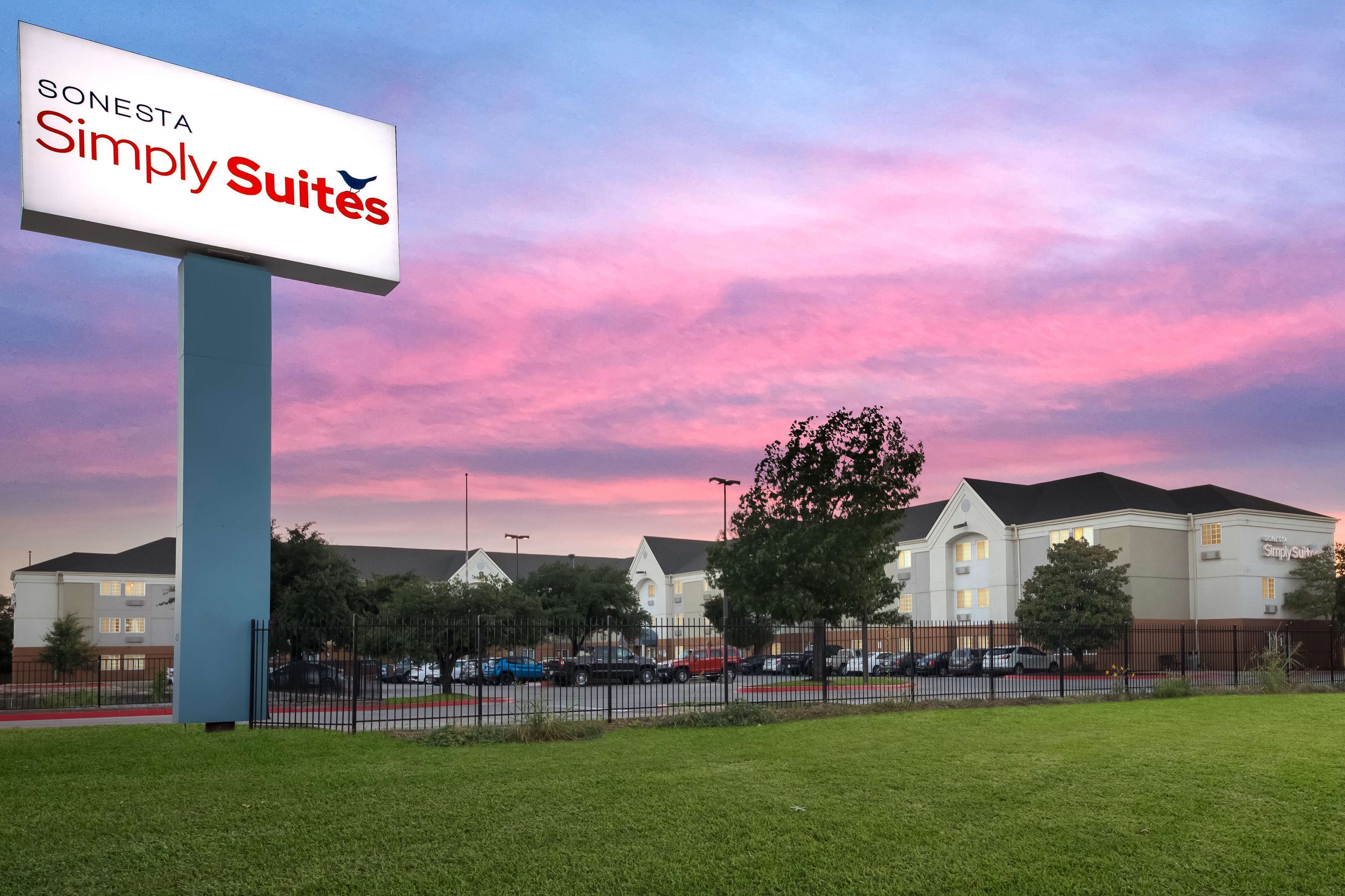 숙박 시설 입구