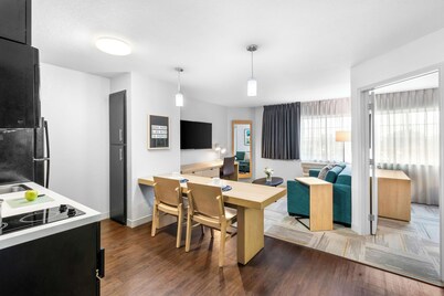 Sonesta Simply Suites Austin South