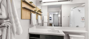 Sonesta Simply Suites Austin South