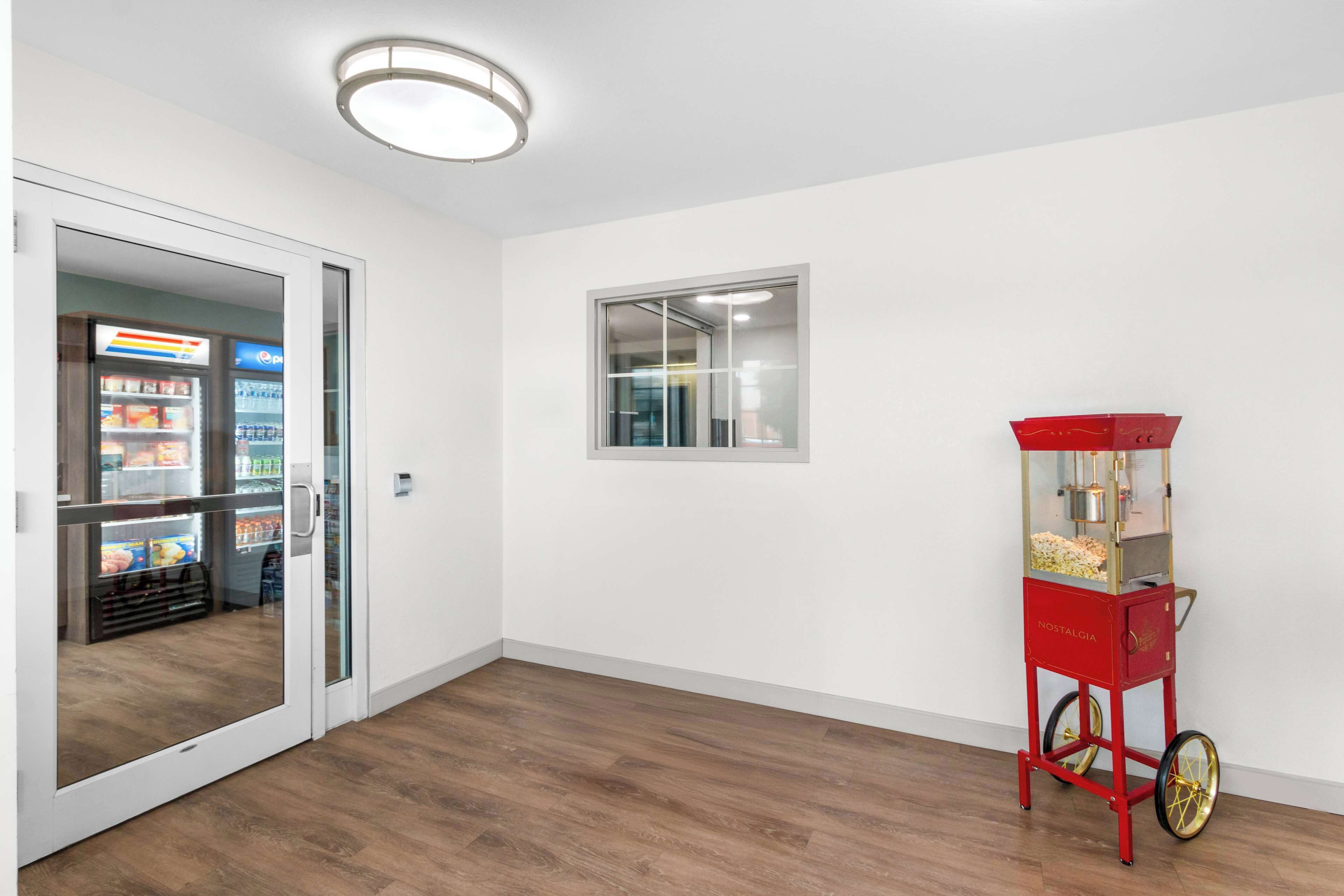 Photo - Sonesta Simply Suites Austin South