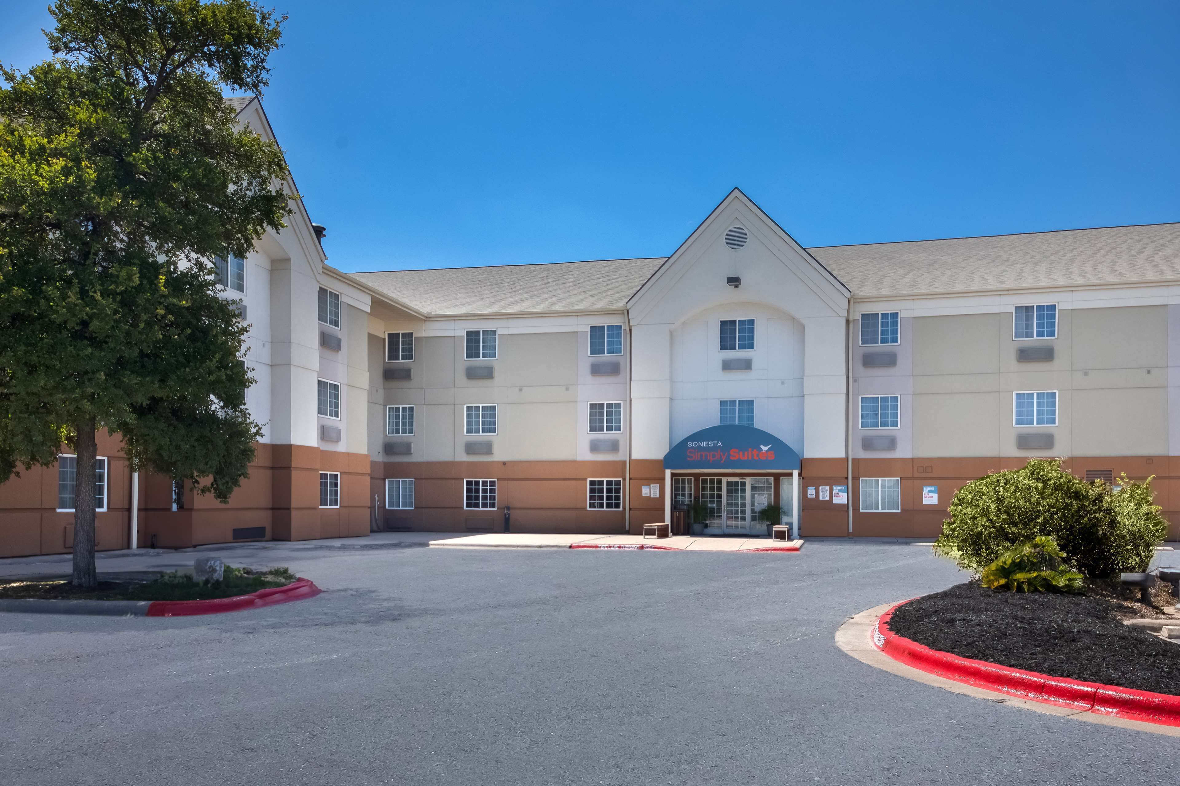 self-parking (surcharge) 5 per night