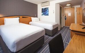 Standard Room, 2 Twin Beds (with Free Hot Breakfast) | Desk, laptop workspace, blackout drapes, iron/ironing board