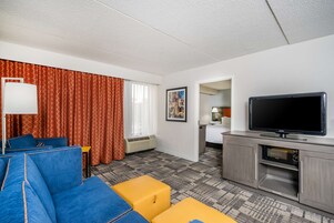 Suite, 1 Bedroom, Non Smoking, Refrigerator & Microwave | Hypo-allergenic bedding, desk, laptop workspace, iron/ironing board