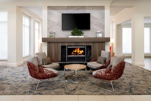Lobby - Hilton Garden Inn Roseville (Roseville)