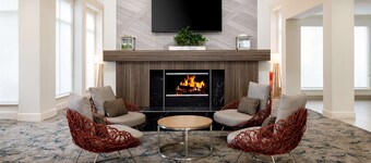 ฮิลตันการ์เด้นอินน์ โรสวิลล์