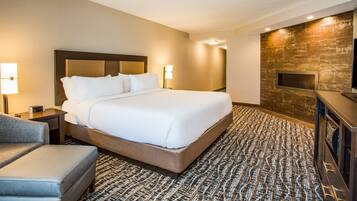 Standaard kamer, 1 kingsize bed (Walk-In Shower) | 1 slaapkamer, pillowtop-bedden, een bureau, verduisterende gordijnen