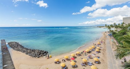Castle Waikīkī Shore