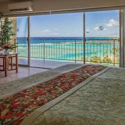 Deluxe Suite, 1 Bedroom, Ocean View | In-room safe, individually decorated, individually furnished, desk