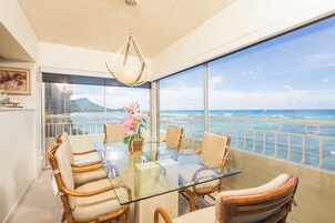 Deluxe-svíta - 2 svefnherbergi - útsýni yfir strönd | Borðstofa